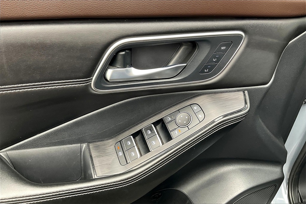 2021 Nissan Rogue Platinum - Photo 39