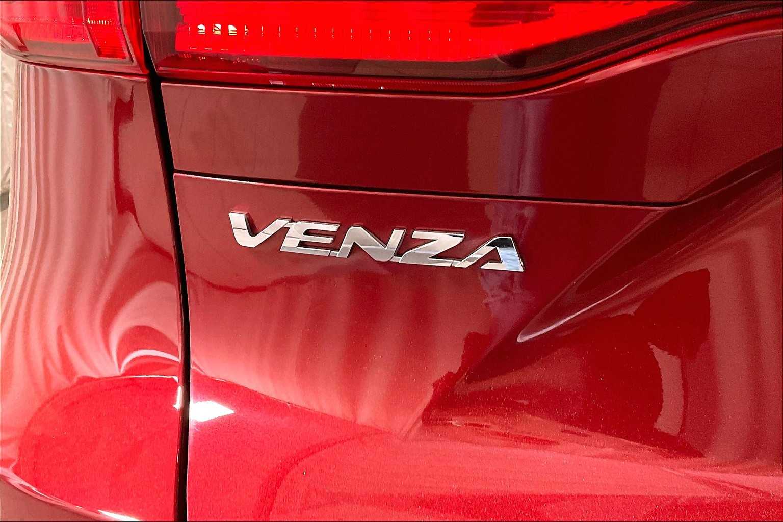 2021 Toyota Venza XLE - Photo 27