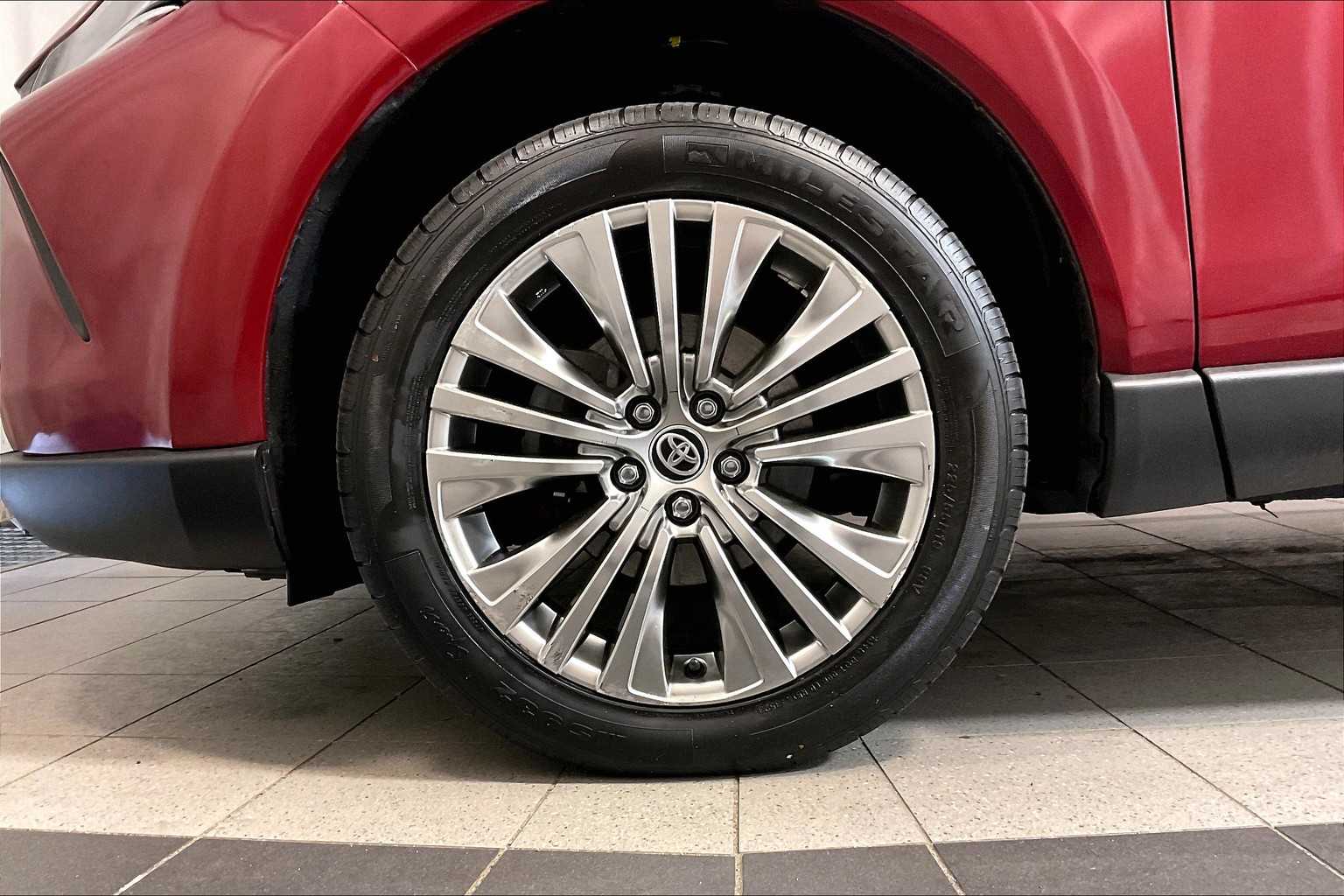2021 Toyota Venza XLE - Photo 7