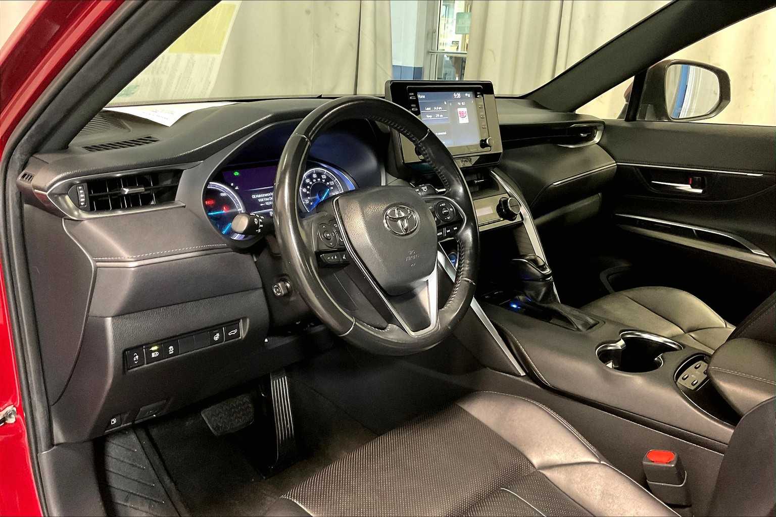 2021 Toyota Venza XLE - Photo 8