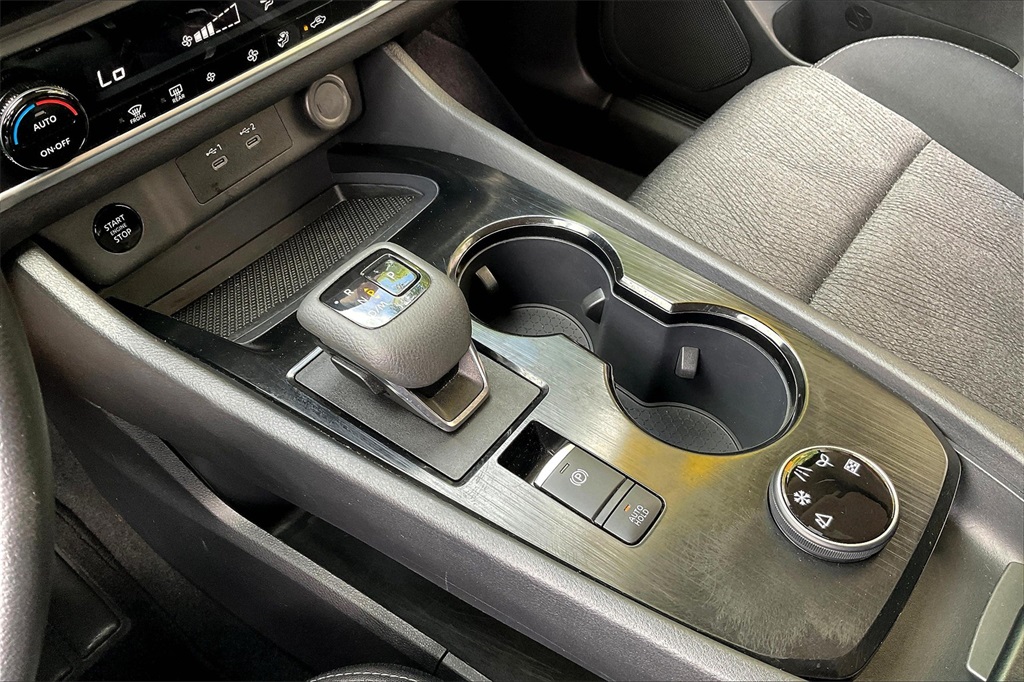 2024 Nissan Rogue SV - Photo 19