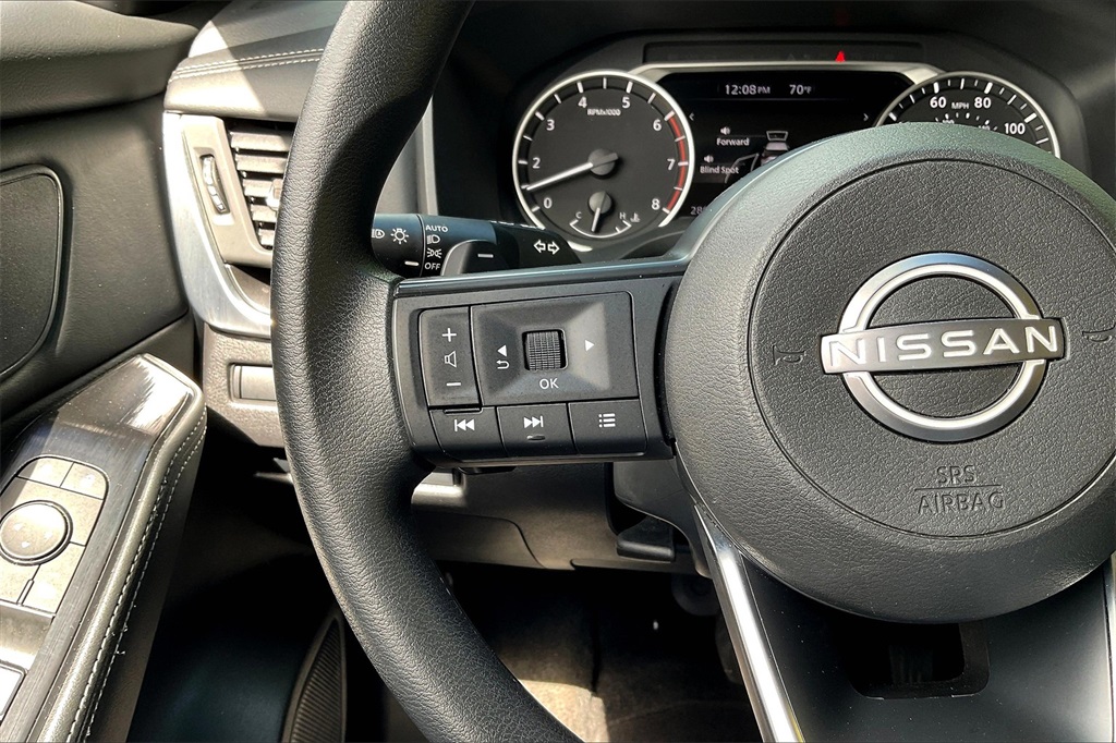 2024 Nissan Rogue SV - Photo 22
