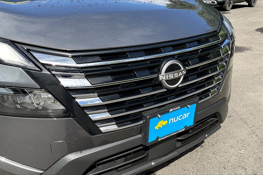 2024 Nissan Rogue SV - Photo 28