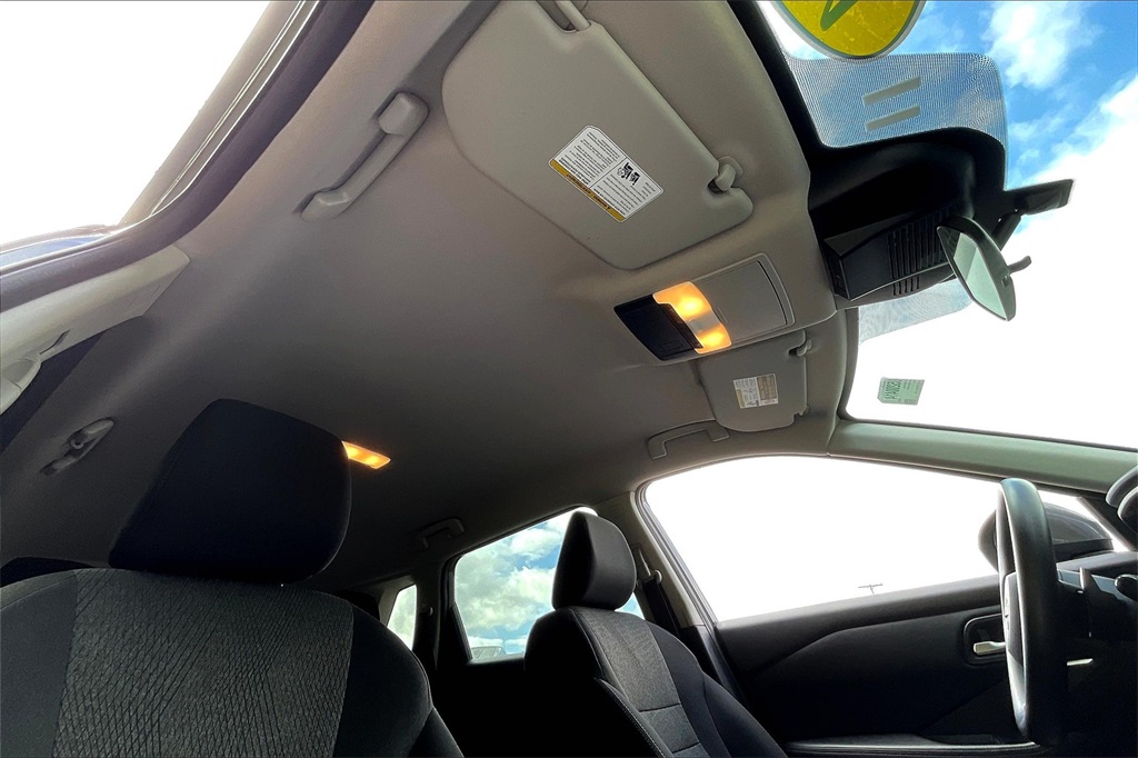 2024 Nissan Rogue SV - Photo 7