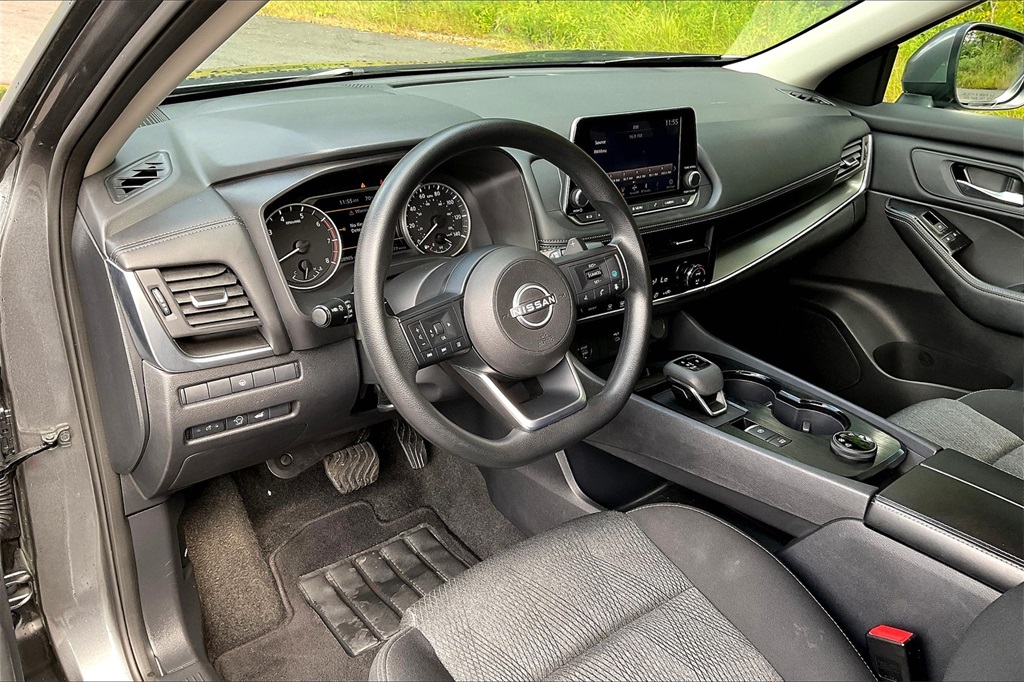 2024 Nissan Rogue SV - Photo 8