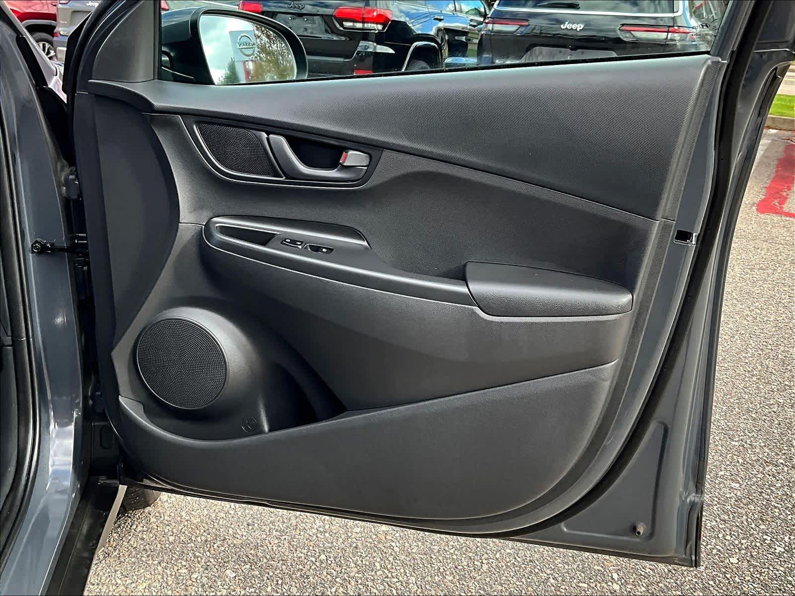 2023 Hyundai Kona SEL - Photo 12