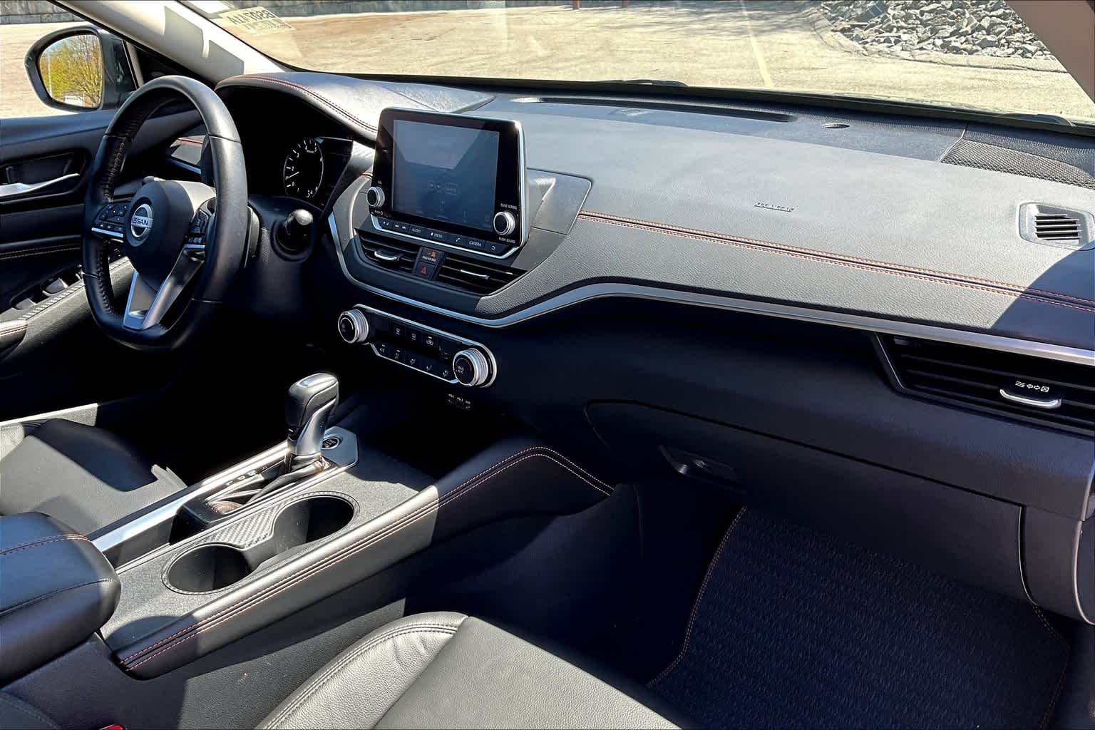 2020 Nissan Altima 2.5 SR - Photo 14