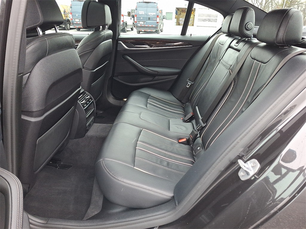 2020 BMW 5 Series 530i xDrive - Photo 11