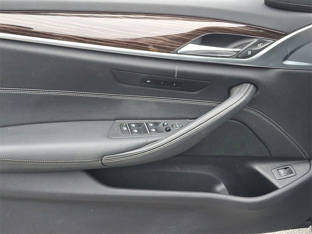 2020 BMW 5 Series 530i xDrive - Photo 13