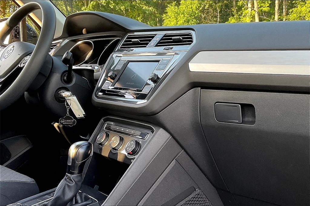 2021 Volkswagen Tiguan 2.0T S - Photo 13