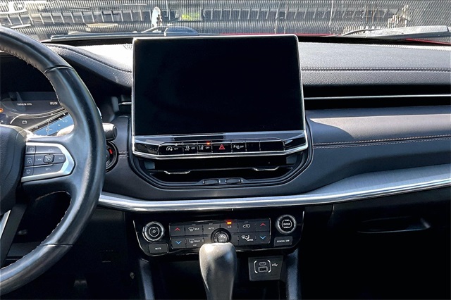 2022 Jeep Compass  - Photo 6
