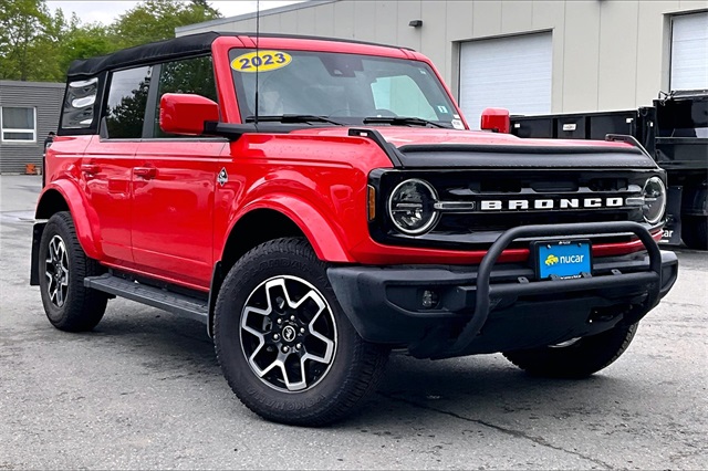 2023 Ford Bronco Base - Photo 1