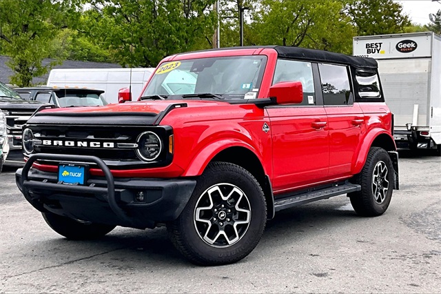 2023 Ford Bronco Base - Photo 3