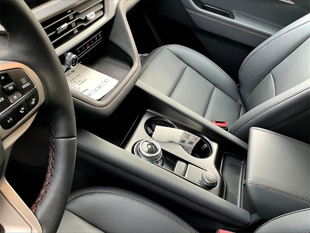 2026 Ford Explorer Active - Photo 9