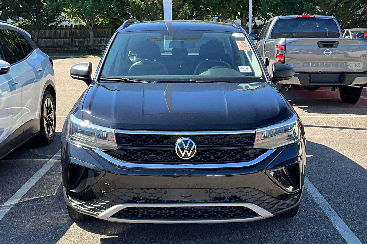 2022 Volkswagen Taos S - Photo 2