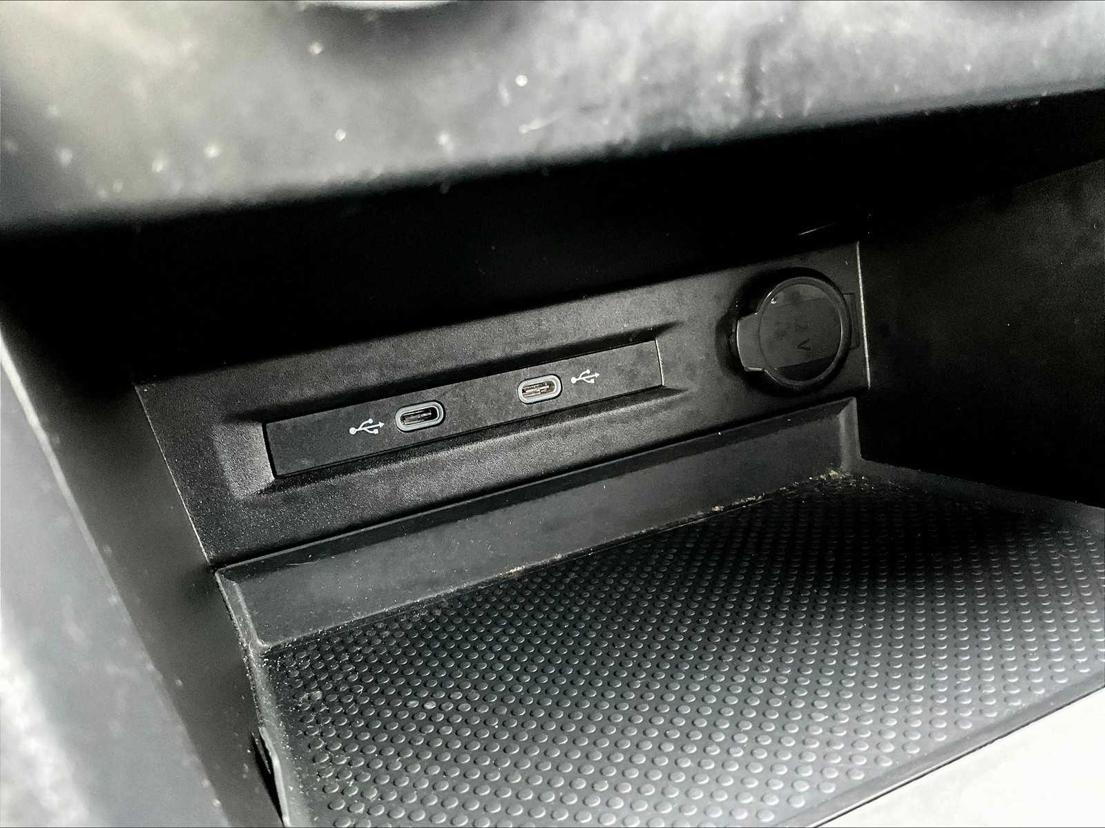 2022 Volkswagen Taos S - Photo 25