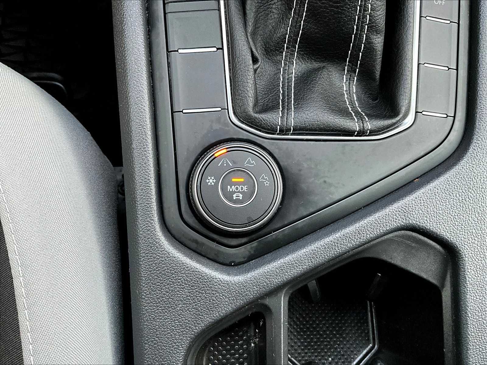 2022 Volkswagen Taos S - Photo 26