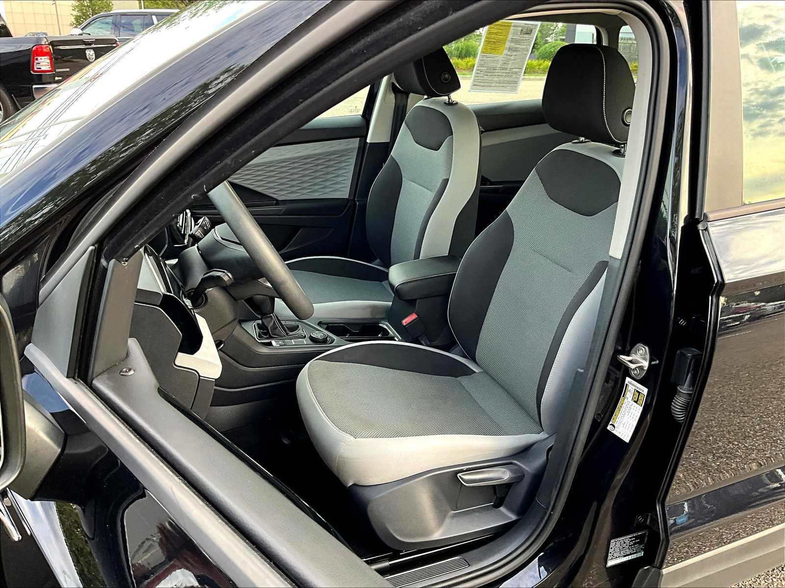 2022 Volkswagen Taos S - Photo 10