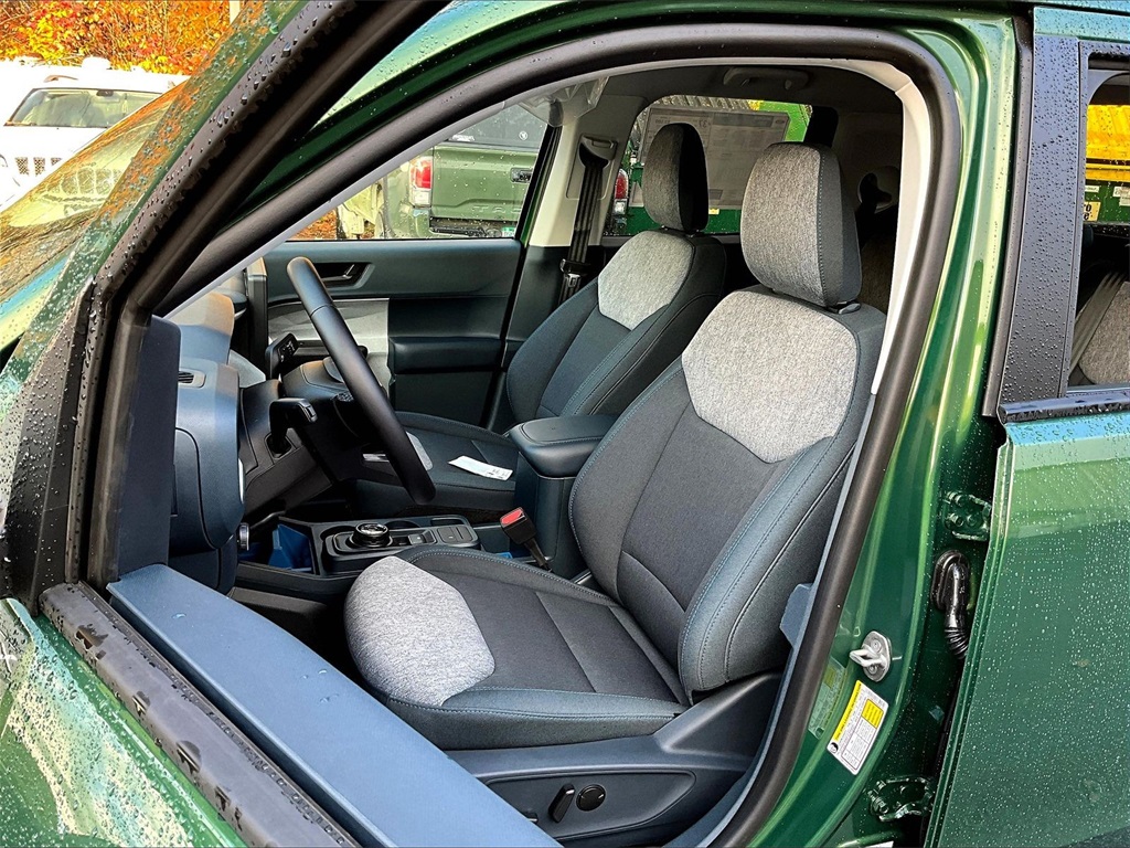 2025 Ford Maverick XLT - Photo 10