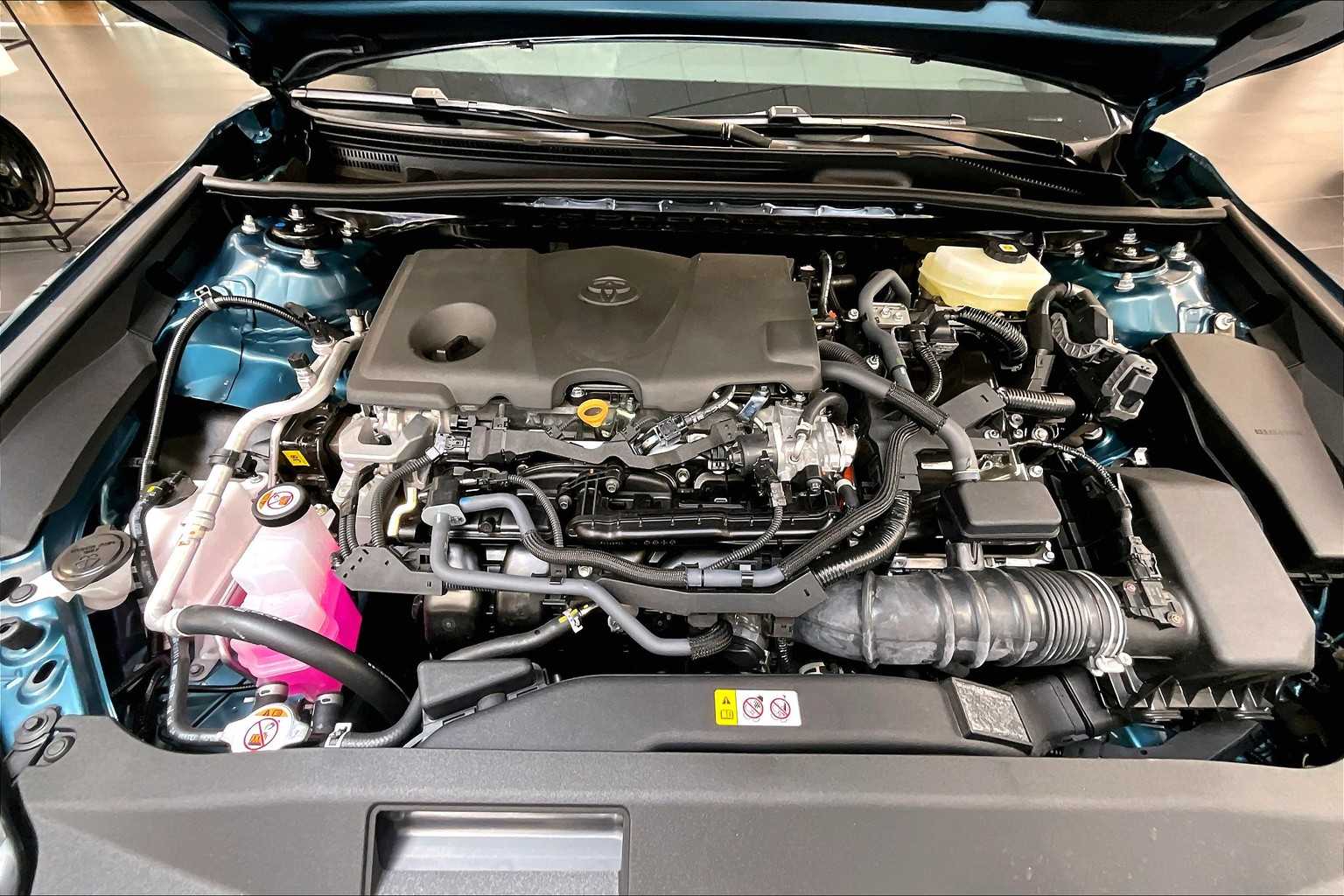 2025 Toyota Camry SE - Photo 16