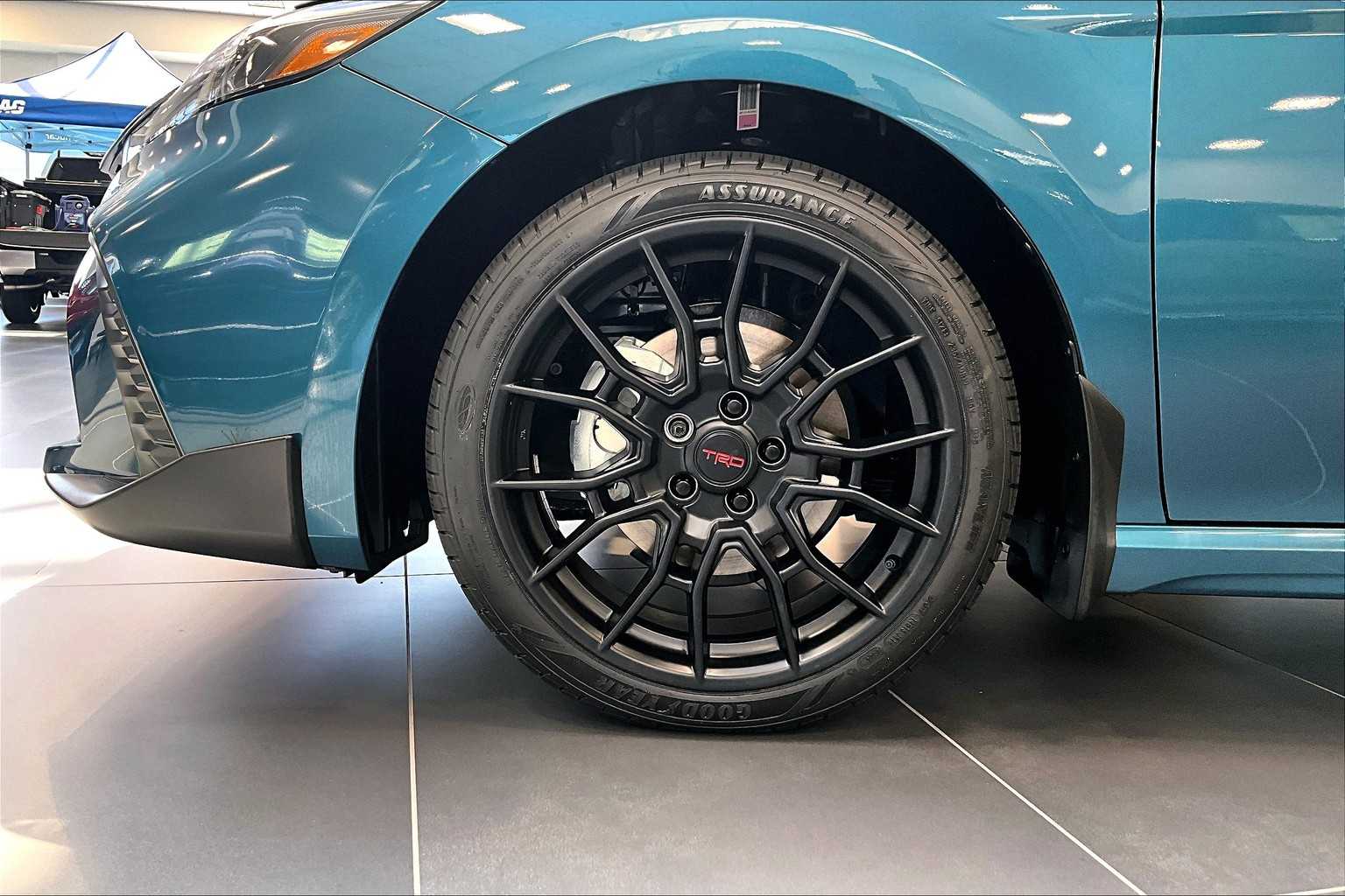 2025 Toyota Camry SE - Photo 8