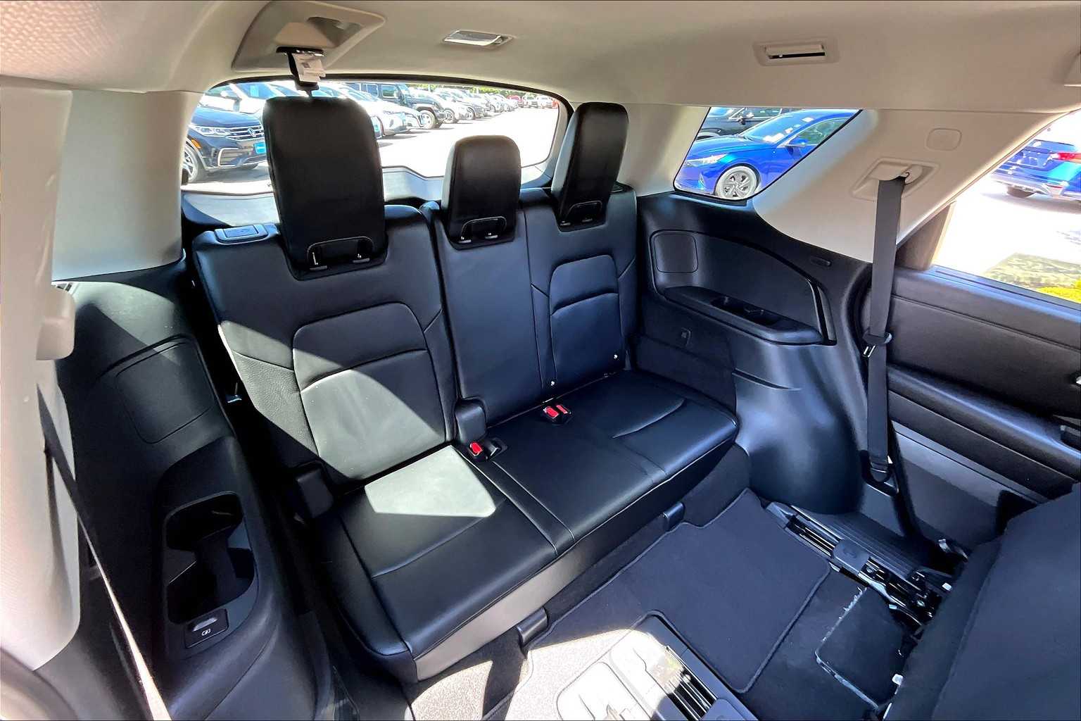 2023 Nissan Pathfinder SL - Photo 17