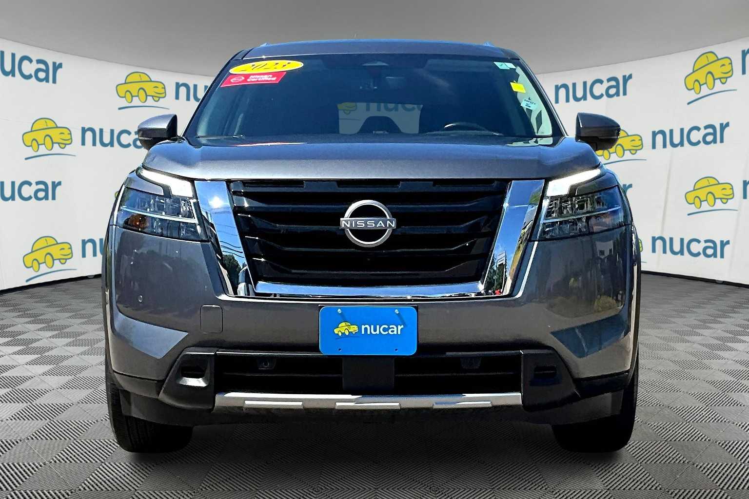 2023 Nissan Pathfinder SL - Photo 2