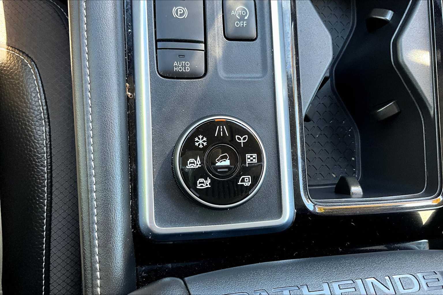 2023 Nissan Pathfinder SL - Photo 27