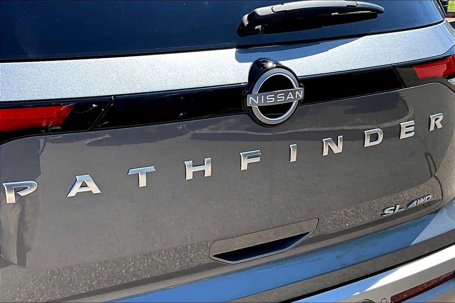2023 Nissan Pathfinder SL - Photo 28