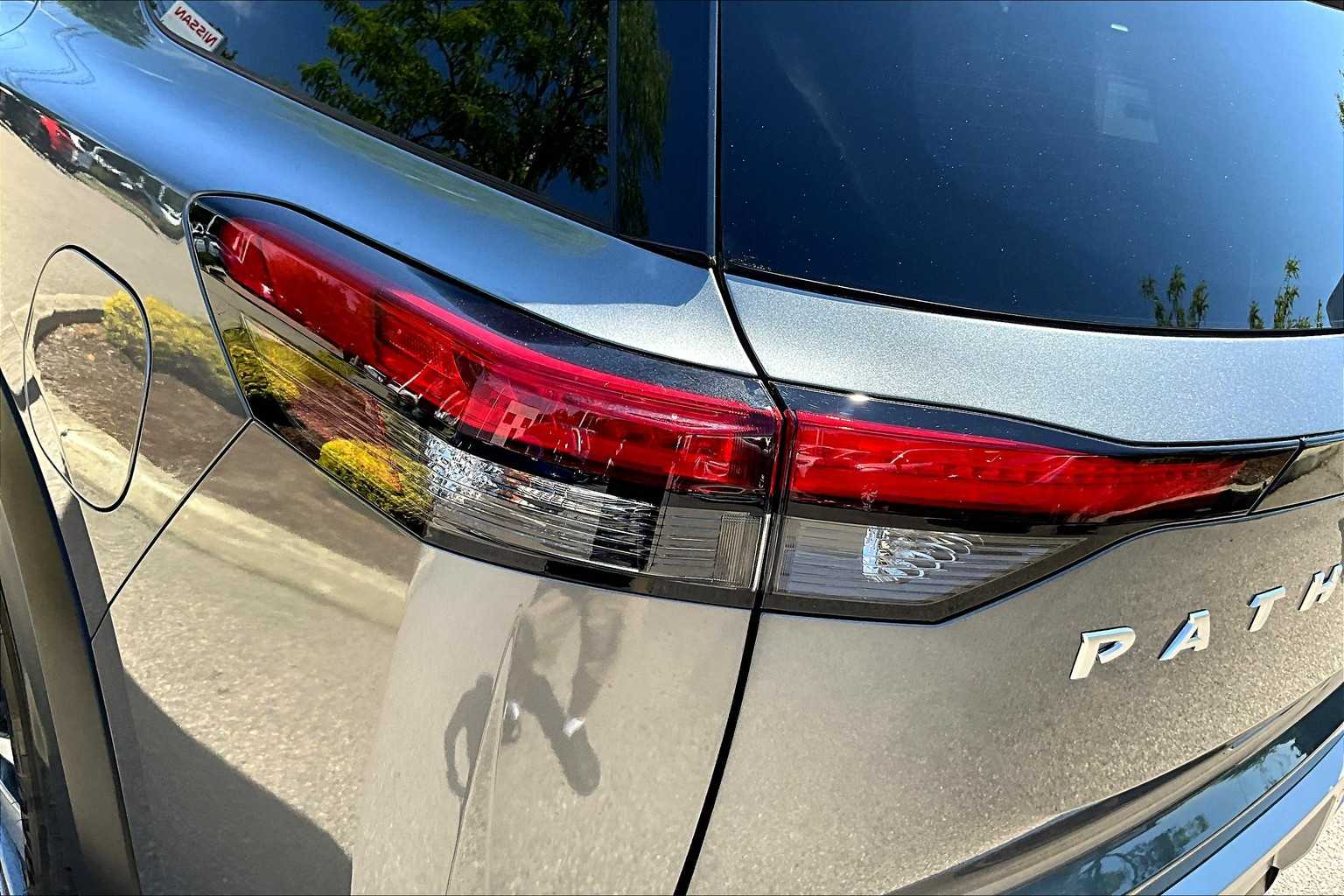 2023 Nissan Pathfinder SL - Photo 33