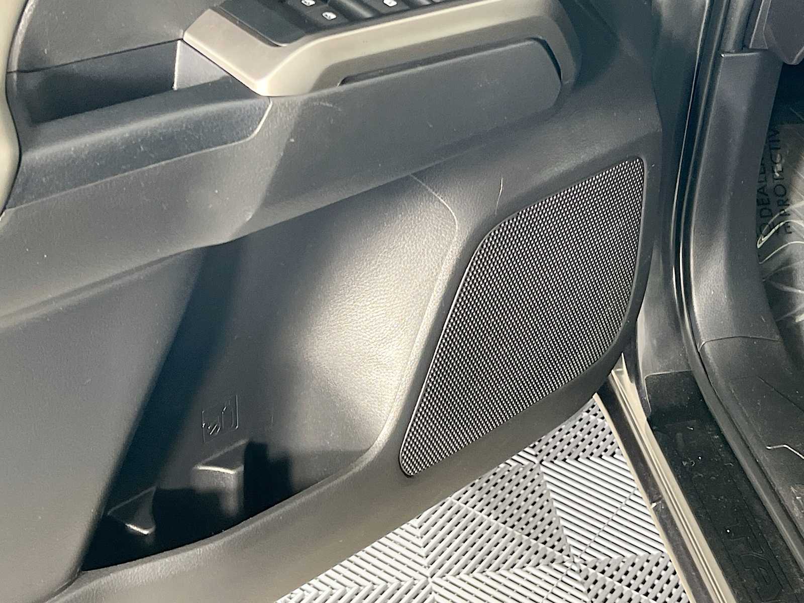 2023 Toyota Tacoma SR5 - Photo 18