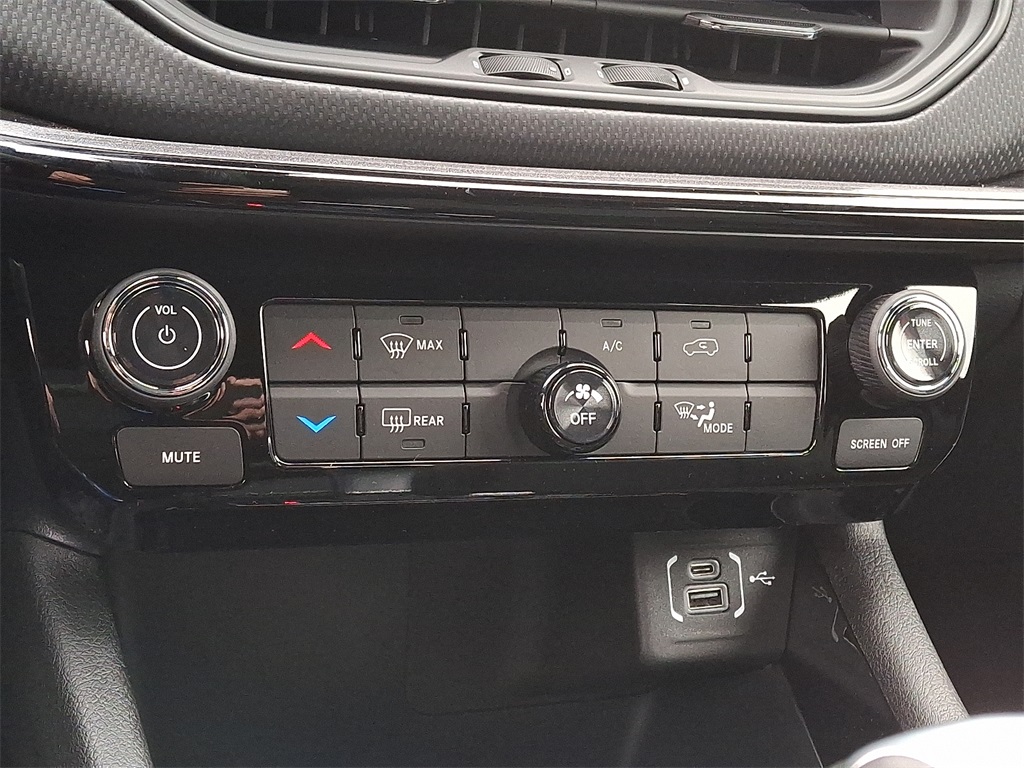 2026 Jeep Compass Latitude - Photo 11