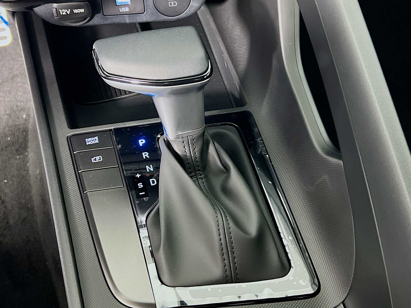 2025 Hyundai Elantra SEL Sport - Photo 11