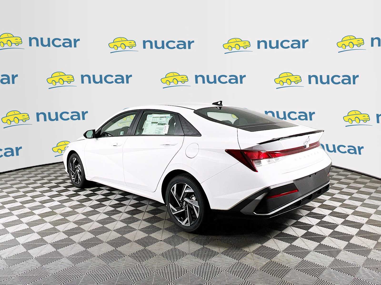 2025 Hyundai Elantra SEL Sport - Photo 4