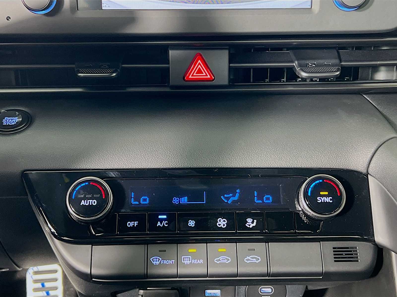 2025 Hyundai Elantra SEL Sport - Photo 10