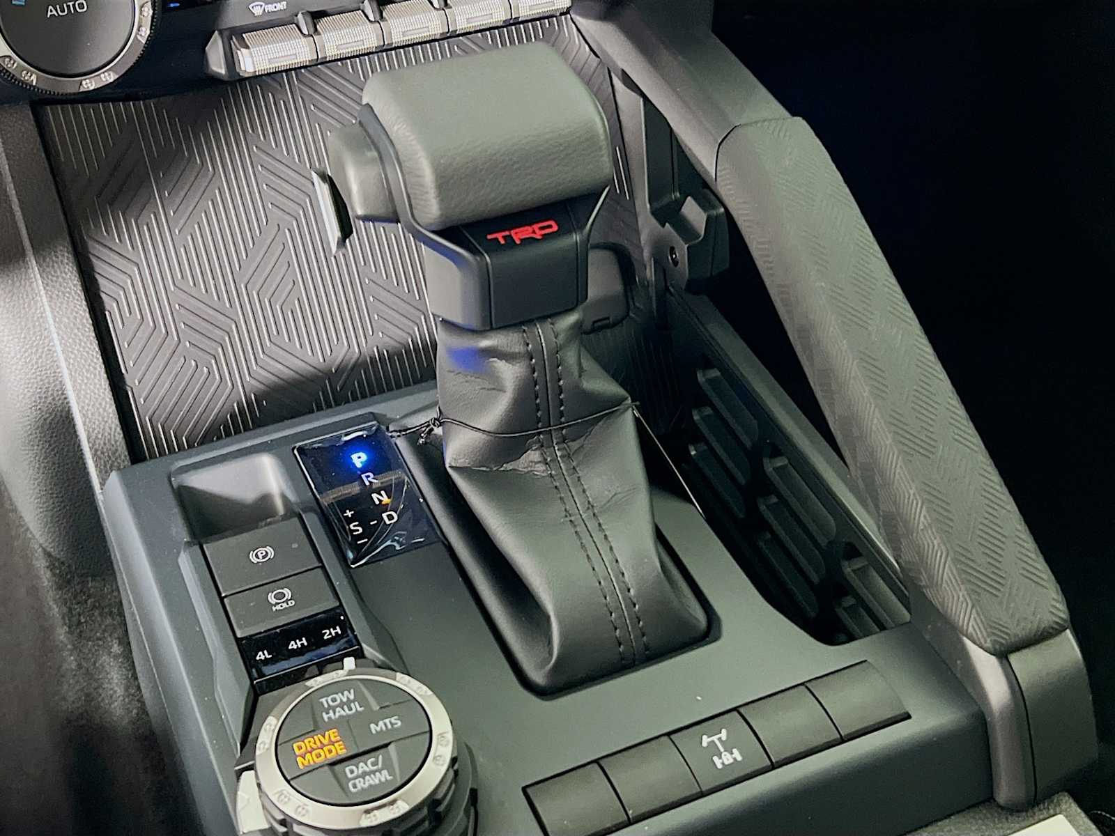 2025 Toyota Tacoma TRD Off Road - Photo 11