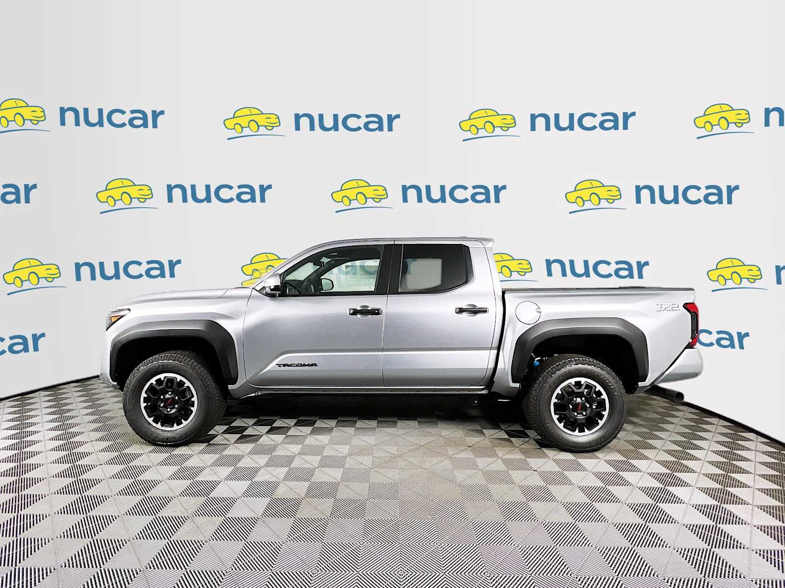 2025 Toyota Tacoma TRD Off Road - Photo 3