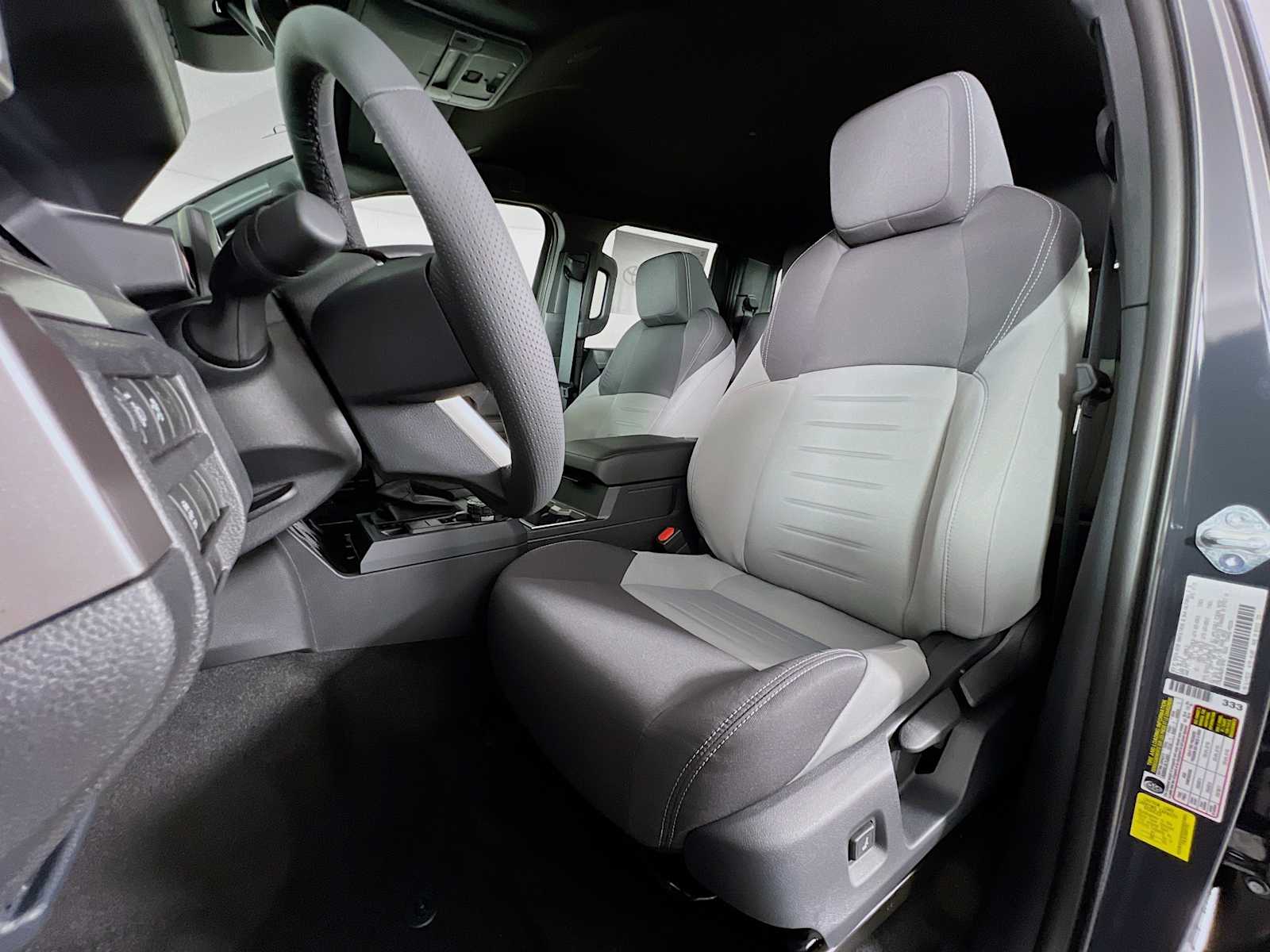 2025 Toyota Tacoma TRD Sport - Photo 12