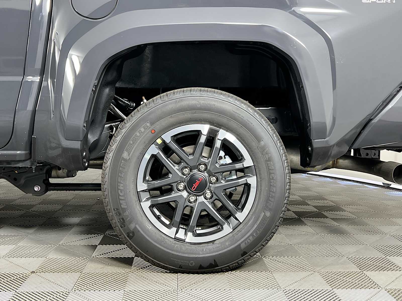 2025 Toyota Tacoma TRD Sport - Photo 18
