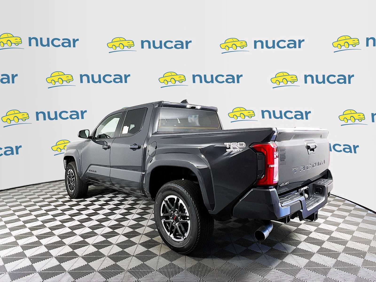 2025 Toyota Tacoma TRD Sport - Photo 4