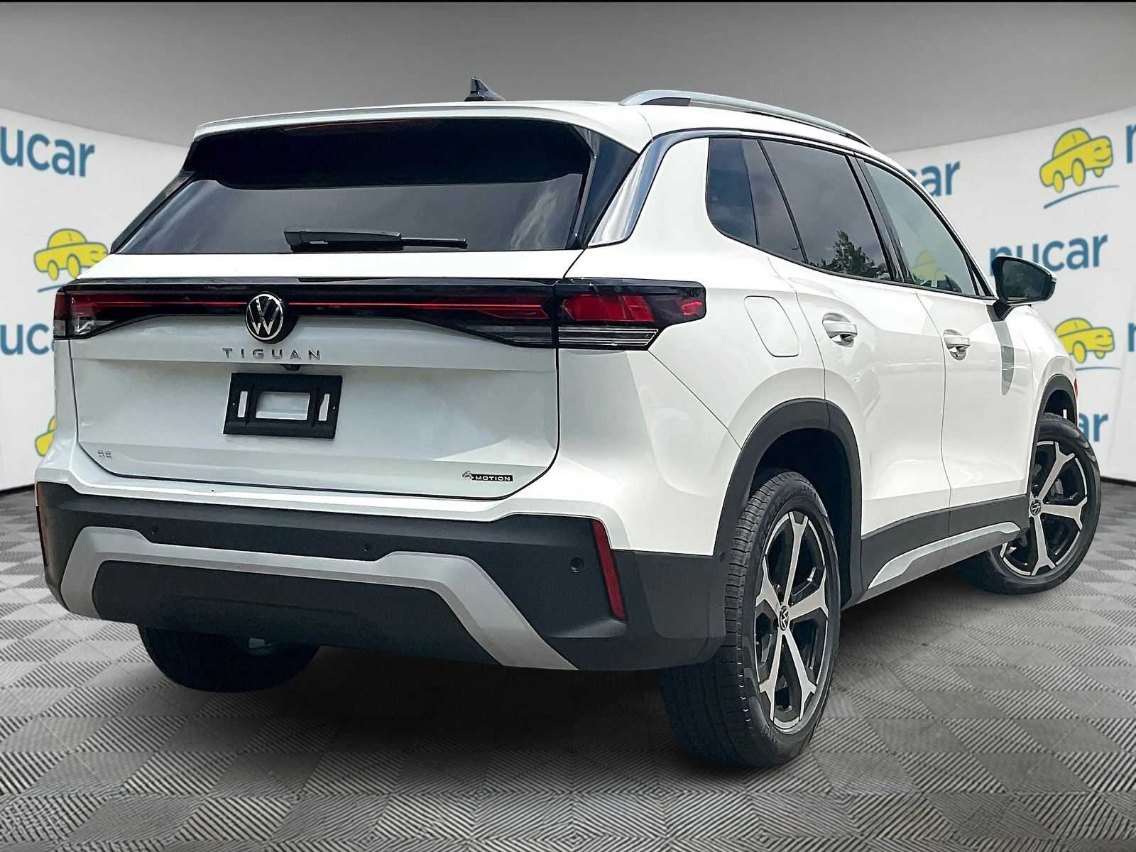 2025 Volkswagen Tiguan SE - Photo 7