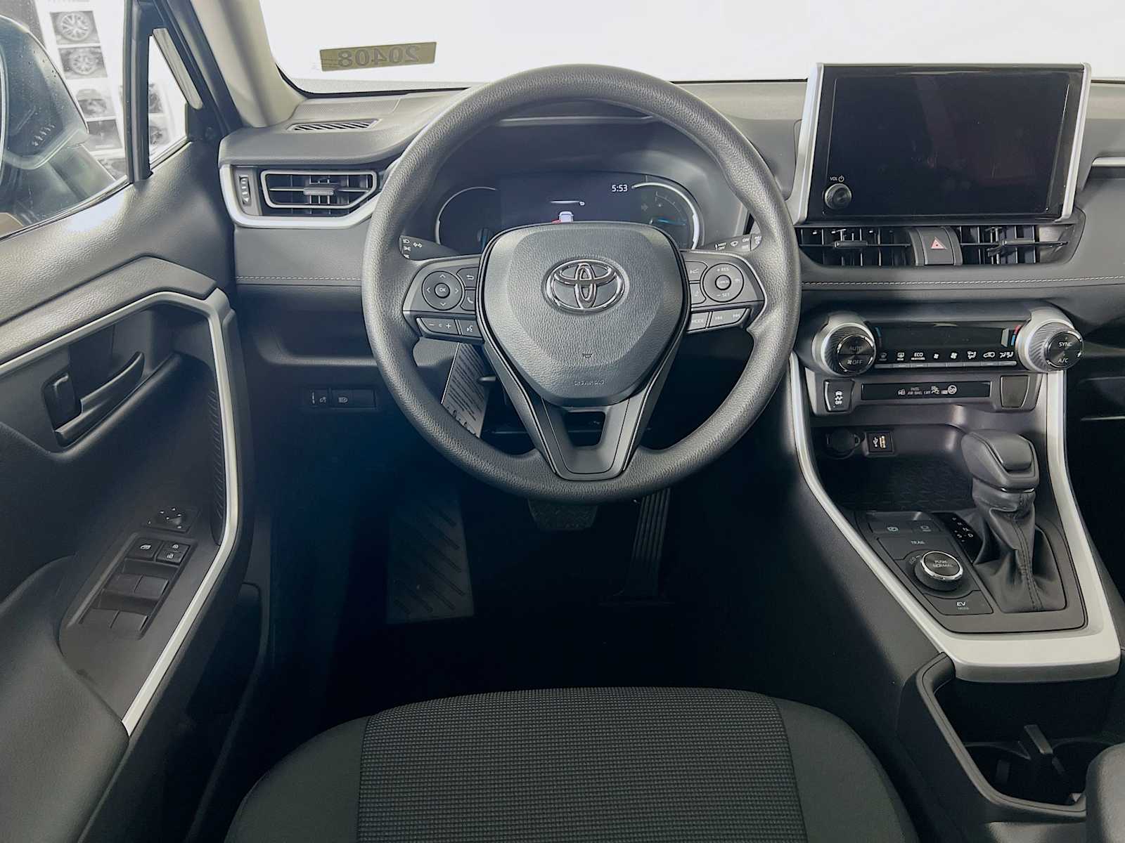 2025 Toyota RAV4 Hybrid LE - Photo 15