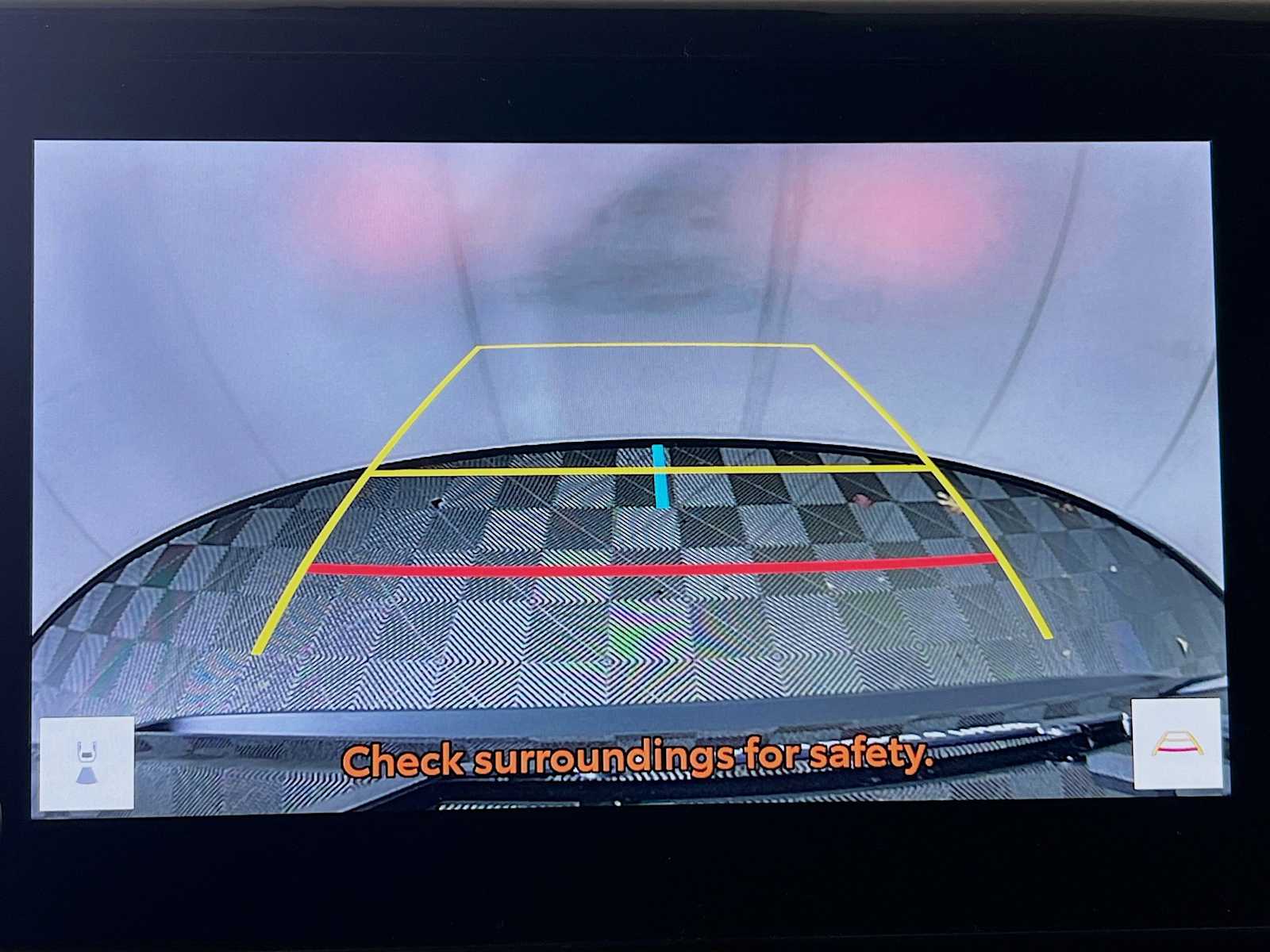 2025 Toyota RAV4 Hybrid LE - Photo 9