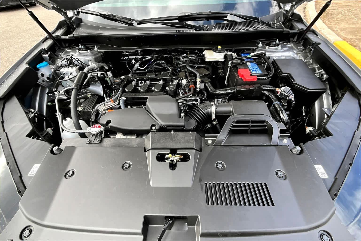 2025 Honda CR-V LX - Photo 16