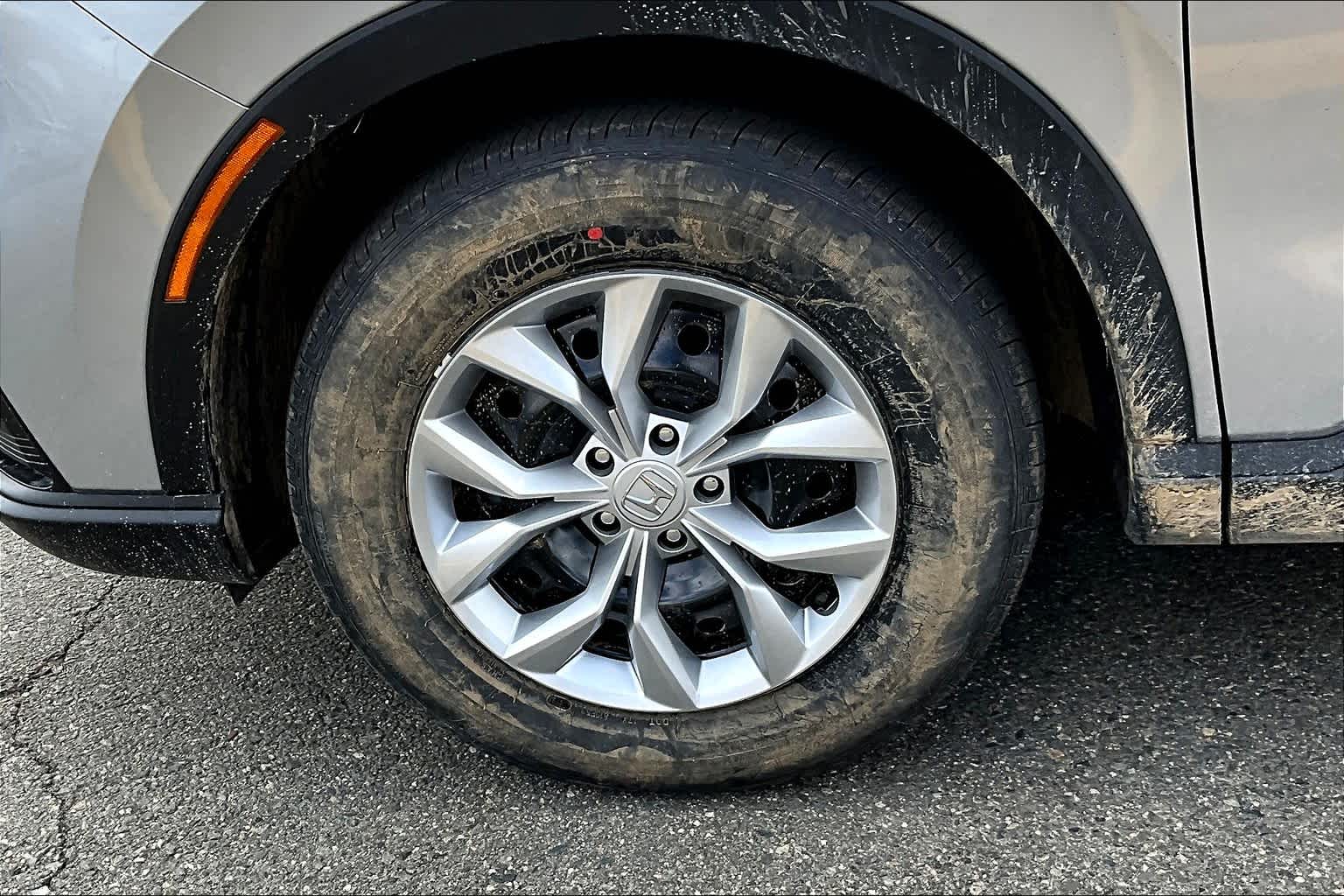 2025 Honda CR-V LX - Photo 8