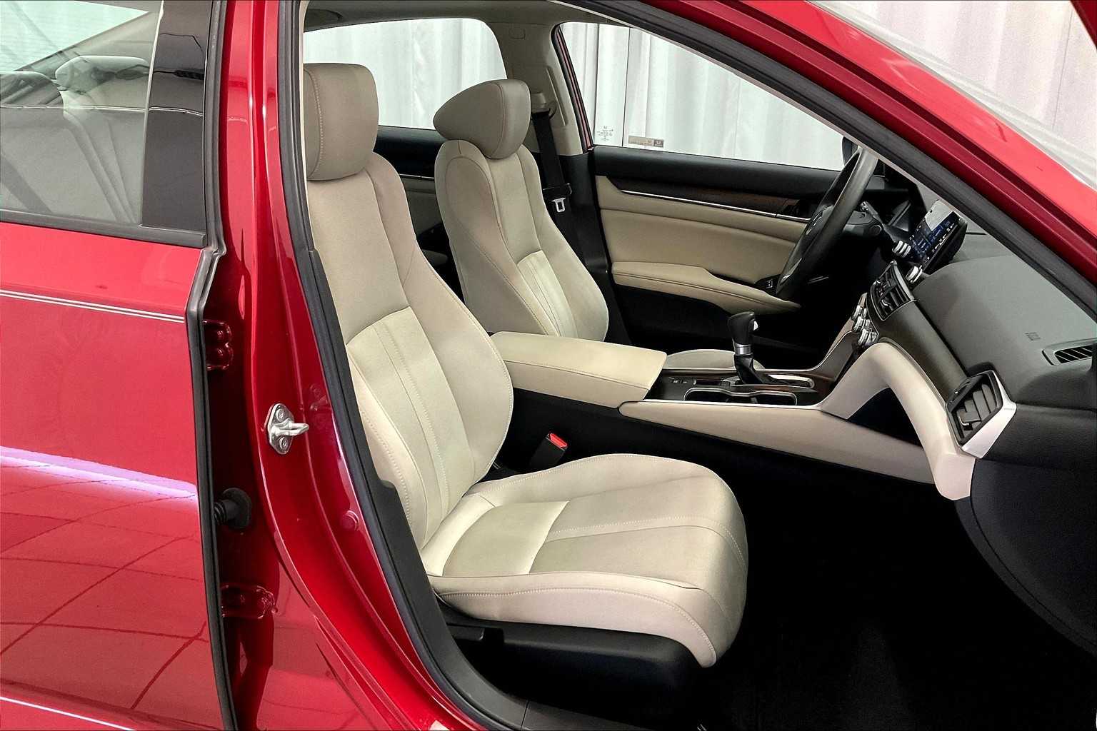 2020 Honda Accord EX - Photo 11