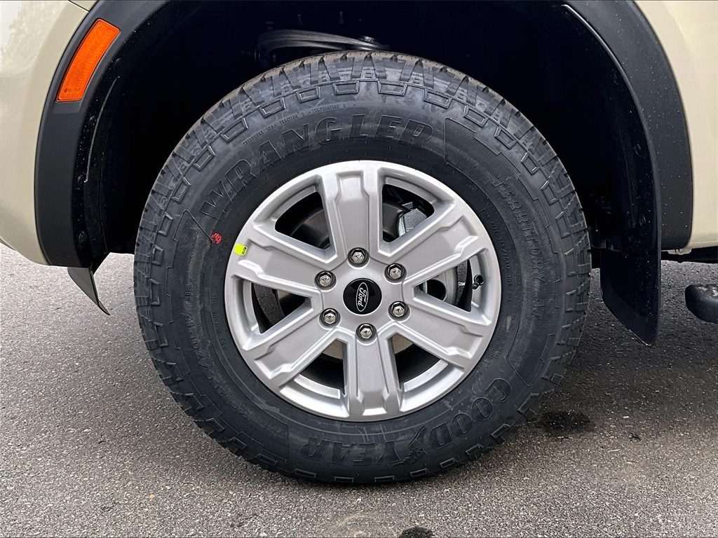 2025 Ford Ranger XL - Photo 11