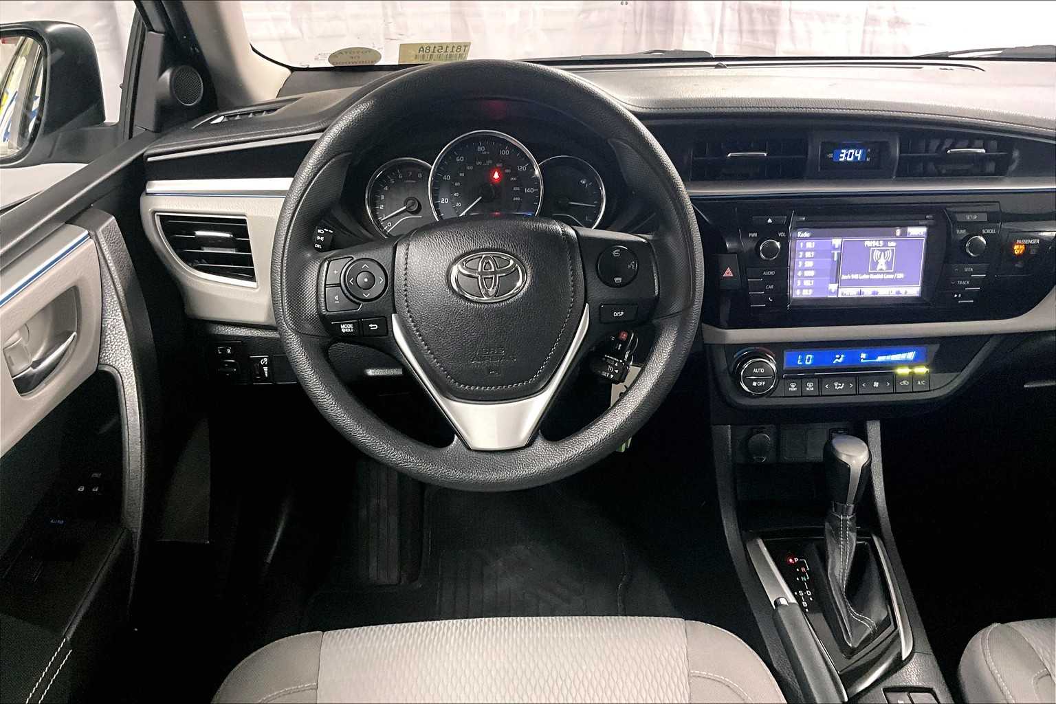 2016 Toyota Corolla LE - Photo 17