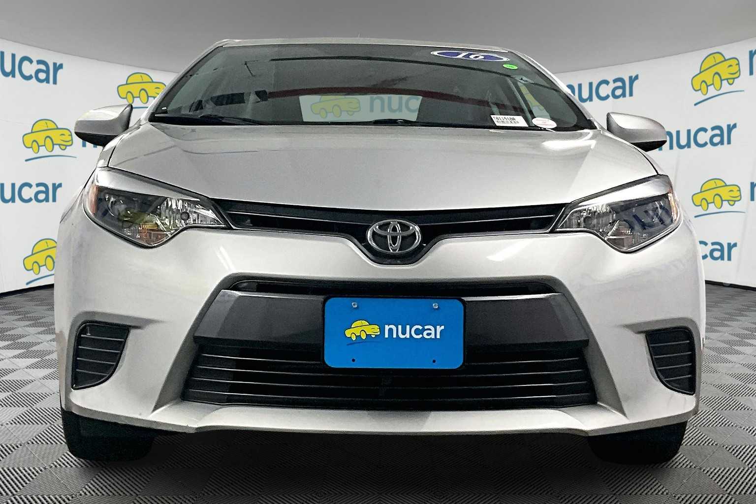 2016 Toyota Corolla LE - Photo 2