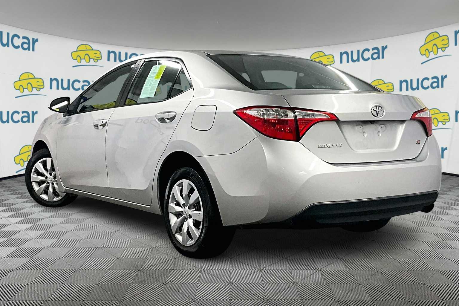 2016 Toyota Corolla LE - Photo 4